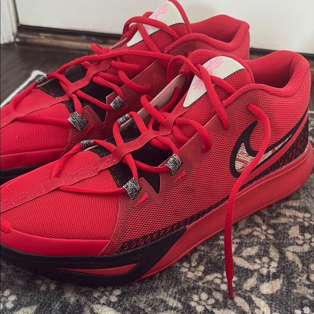 Nike Men's Red and Black Athletic Shoes